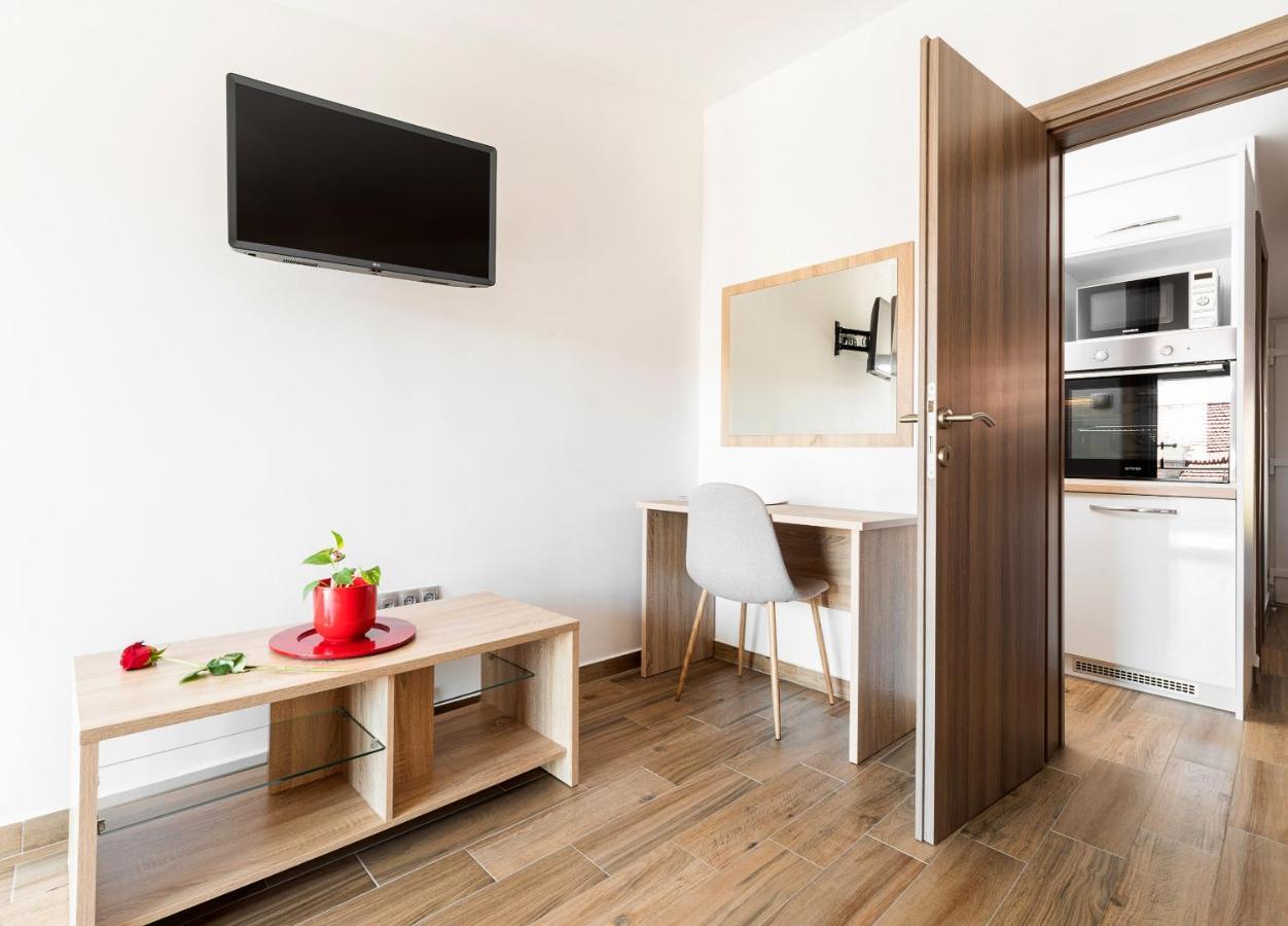 Fancy Apartments Dream Brna Exterior foto