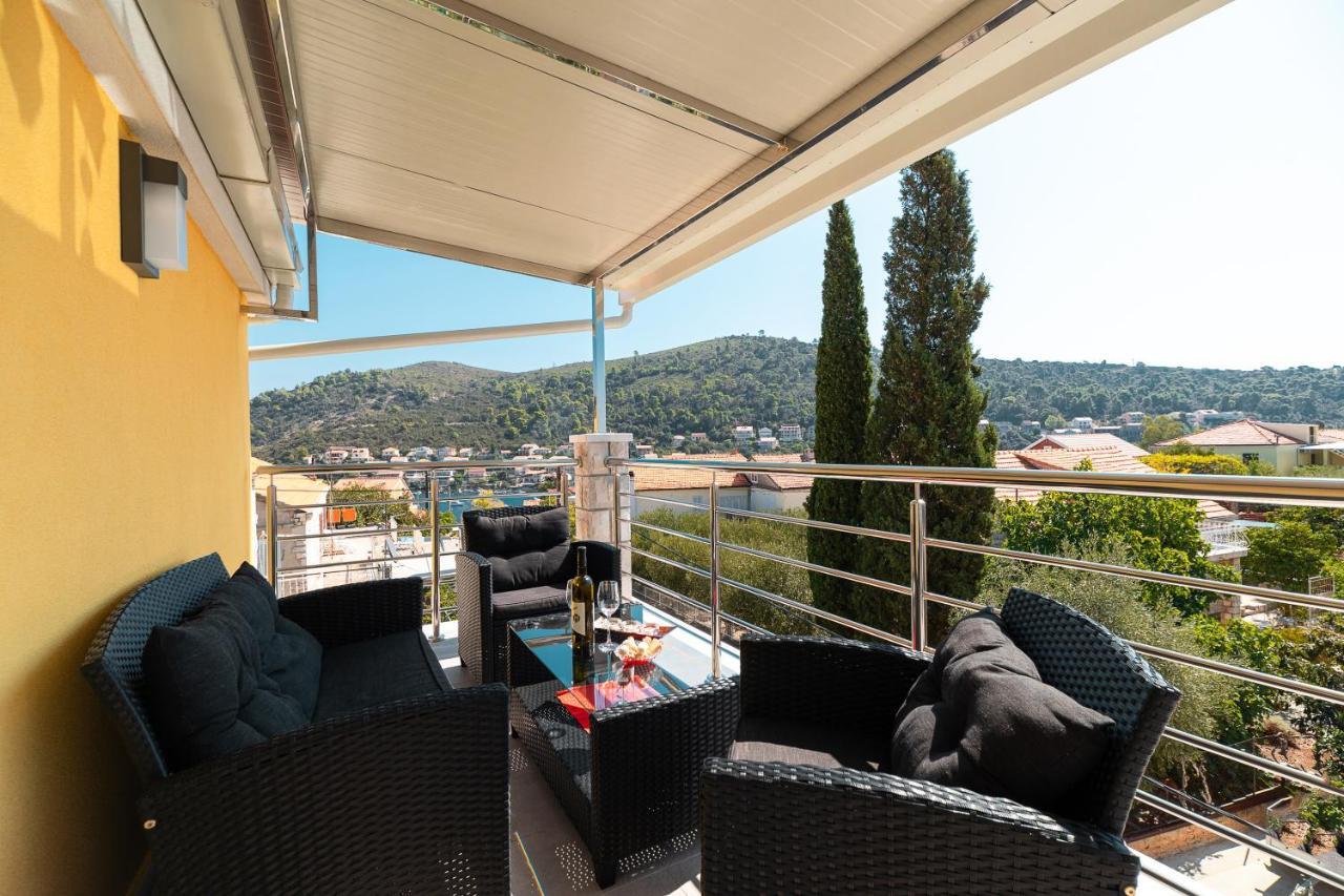 Fancy Apartments Dream Brna Exterior foto