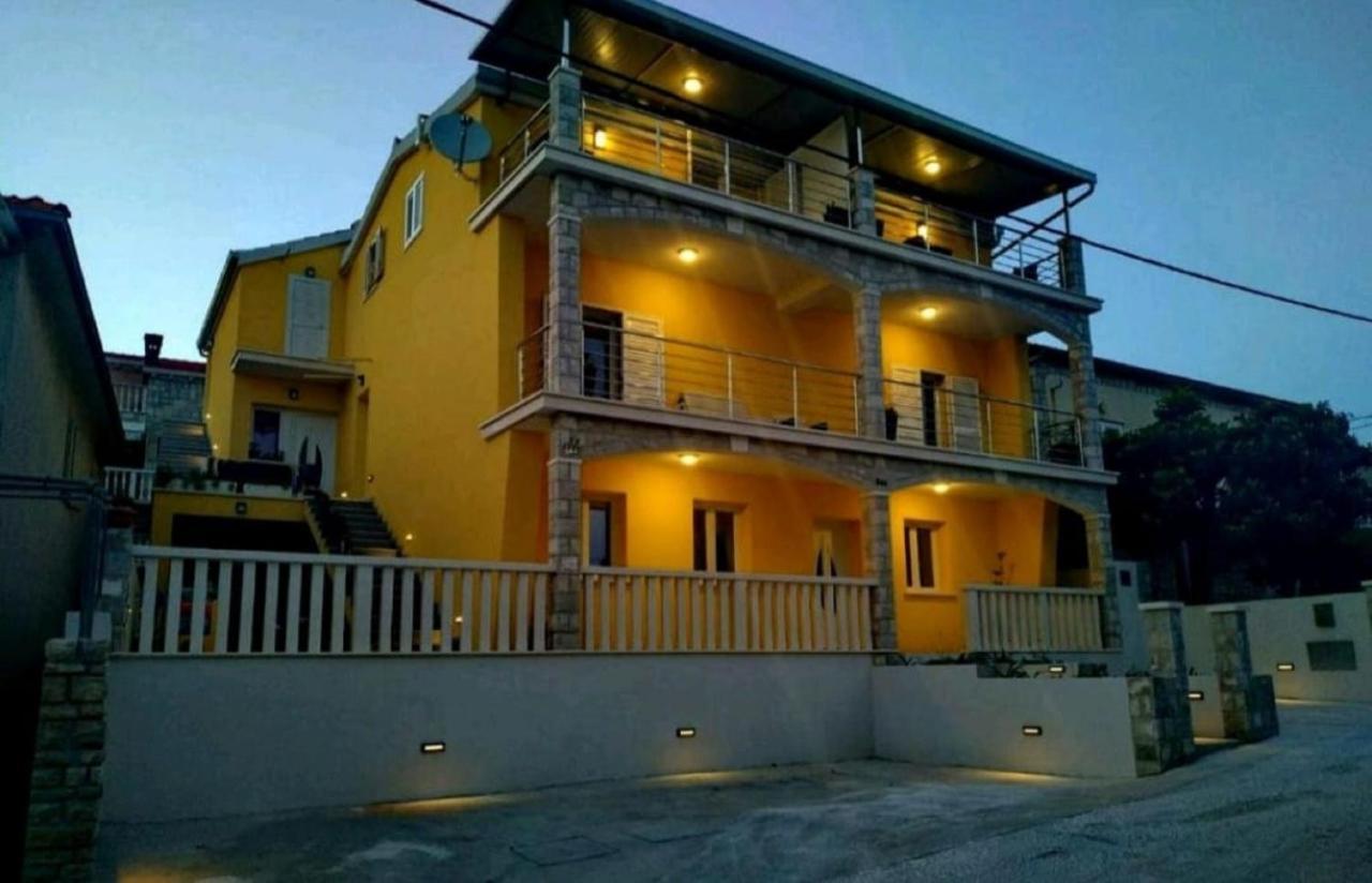 Fancy Apartments Dream Brna Exterior foto